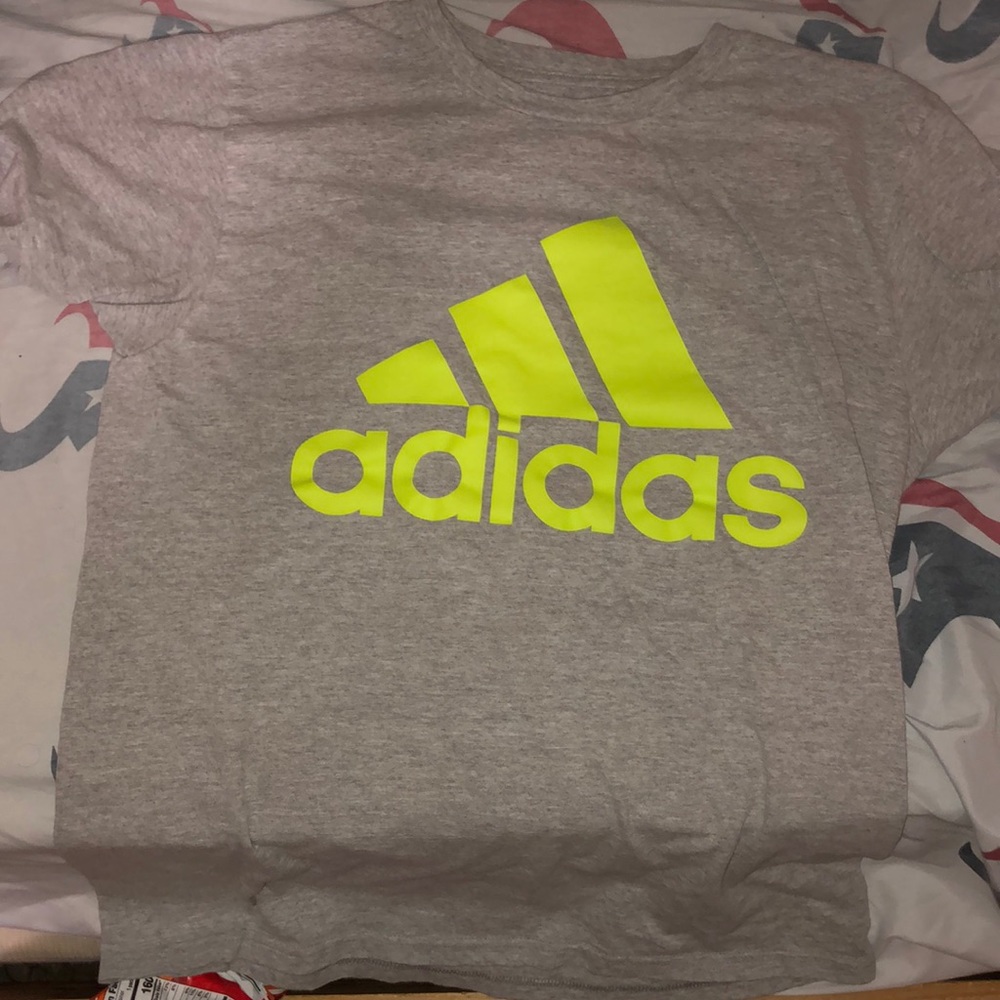 Adidas tee